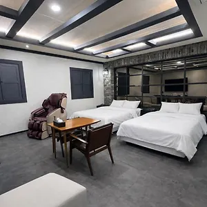 Carlton Juan Spacious Renovated Free Wifi ホテル