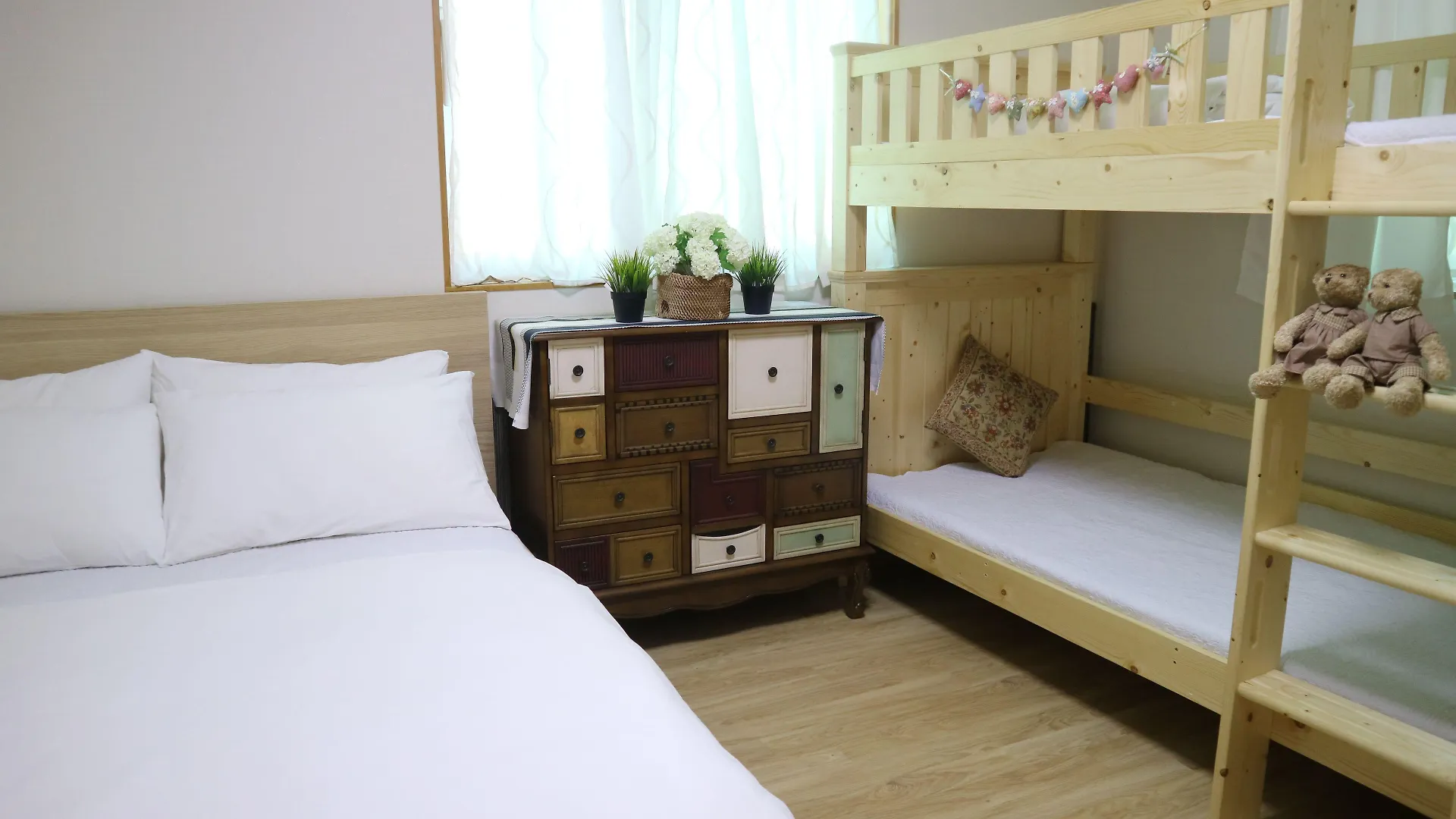 Mr. Kim Guesthouse Incheon 4*,  South Korea