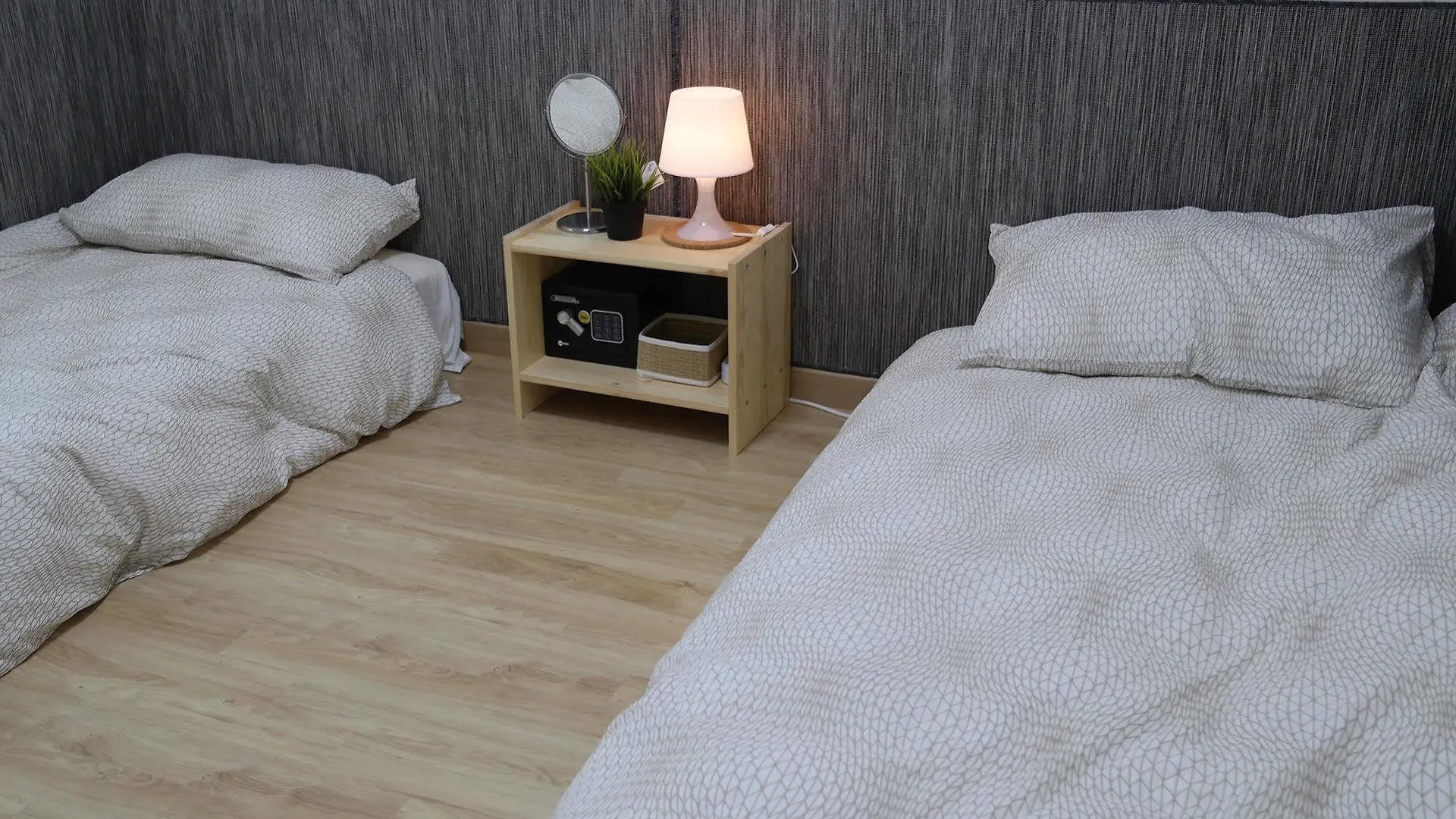 Mr. Kim Guesthouse Incheon 4*,